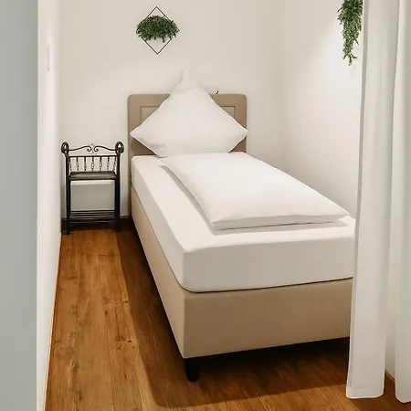 Rooftop L2 - Studioappartment Mit Balkon Fuer 3 Personen Appartamento Langenau